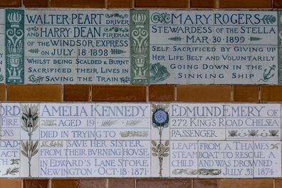Postman's Park is a memorial to ordinary people who died saving lives of others in London.