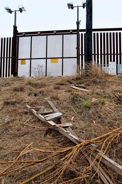 Scott Nicol Texas Border Wall cheap wooden ladders