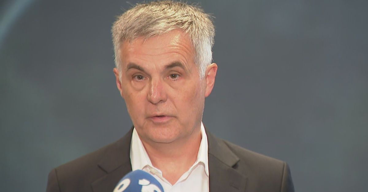 Optus admits it missed at least five warnings that triple zero was not working