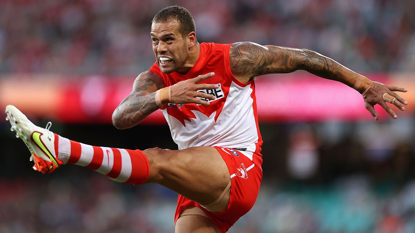 Essendon great Matthew Lloyd 'really worried' by Lance Franklin's form as Swans extension looms