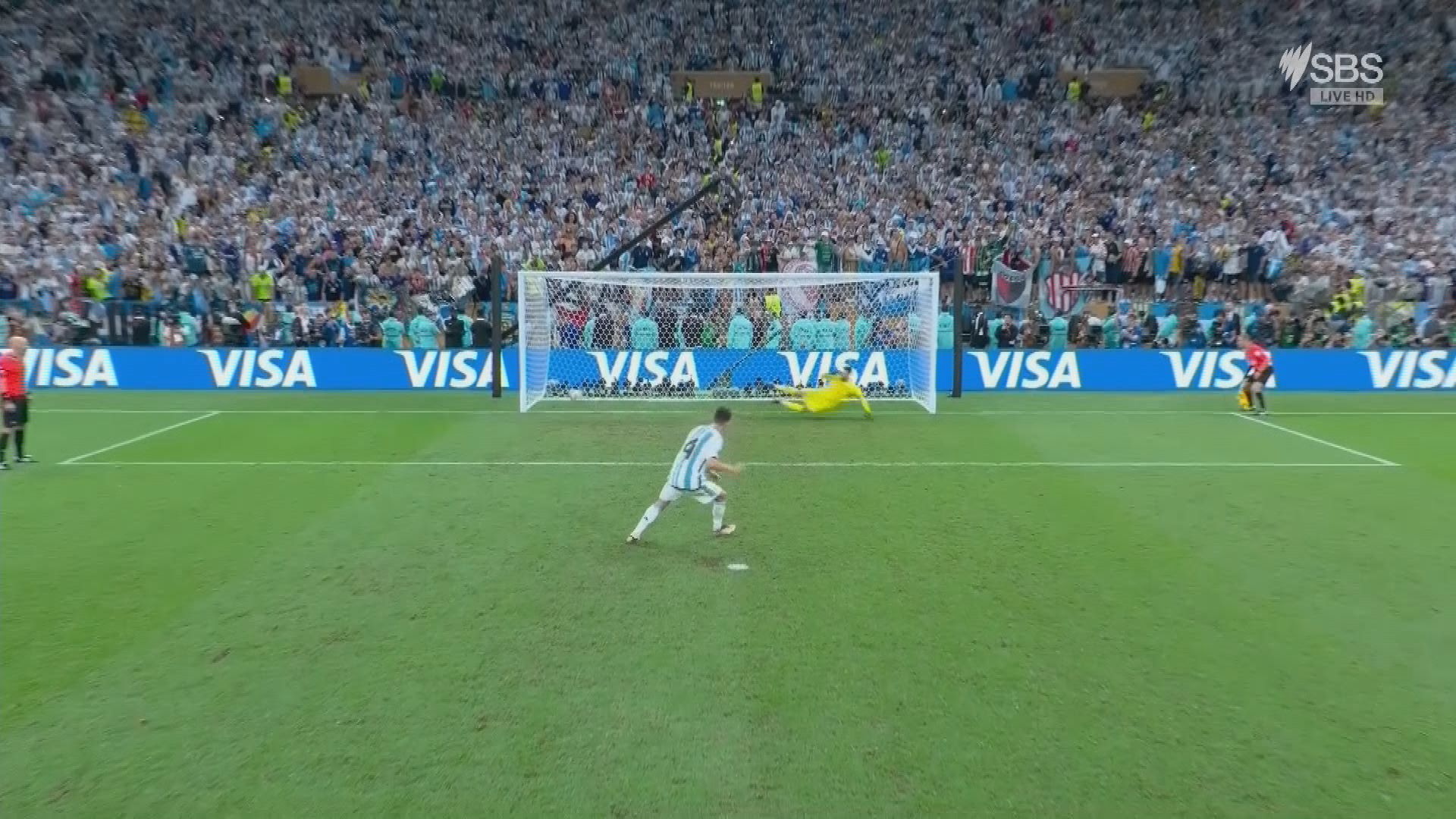 Argentina goalkeeper Emiliano Martinez explains eyebrow raising World Cup act