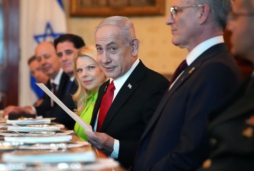 WASHINGTON, DC - JULY 07: Israeli Prime Minister Benjamin Netanyahu speaks during a dinner with U.S. President Donald Trump in the Blue Room of the White House on July 7, 2025, in Washington, DC. Trump is hosting Netanyahu to discuss a potential ceasefire agreement to end the fighting in Gaza. (Photo by Andrew Harnik/Getty Images)