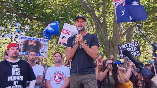 Pete Evans a pris la parole lors du rassemblement de Sydney.