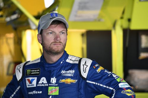 Dale Earnhardt Jr is a well known NASCAR racer and racing analyst. He was involved in a fiery plane crash in Tennessee this morning.