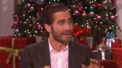 Ouch! Jake Gyllenhaal shows horrific hand injury on Ellen