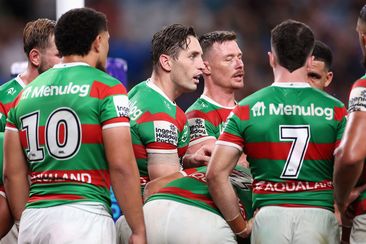 Cameron Murray addresses his Rabbitohs teammates during their round three loss to the Roosters.