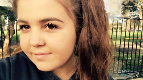 Police appeal for help locating missing 14-year-old Mernda girl