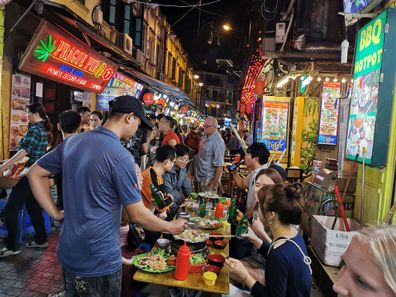 Hanoi street food vietnam