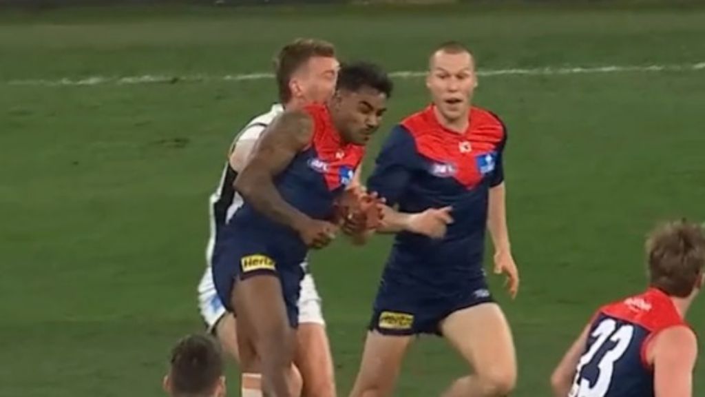 Kysaiah Pickett in hot water after 'try-hard' bump leaves Patrick Cripps bloodied