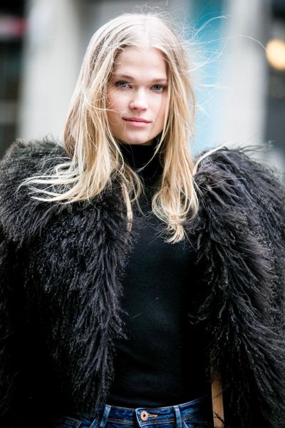 <p>When it comes to hair this season, it'll serve you well to take a more relaxed approach. As these street stylers
prove, the more easy-going your attitude, the better you'll look. Ditch
the hair brush, cancel those blow dries and give your straightener the day off,
because scraped-back buns and windblown locks are having a moment. </p><p>Nailing this <em>au
naturel</em> look first requires a good cut. After that, just embrace
the air dry or pull it back, bumps and all. Want to get a little decorative? Add a
hat or hair pin.&nbsp;&nbsp; </p><p>Click through for the ultimate lazy-girl hair inspiration.&nbsp;</p>
