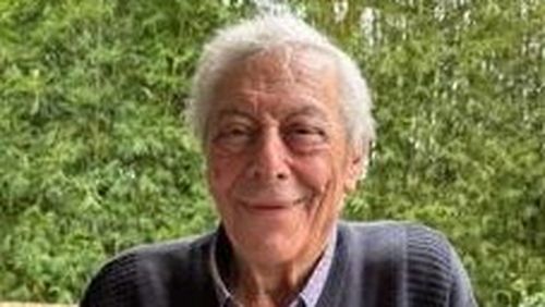 La polizia sta cercando di riportare a casa sano e salvo un uomo di 85 anni dopo essere stato catturato in un caso sospetto di rapimento errato. ﻿