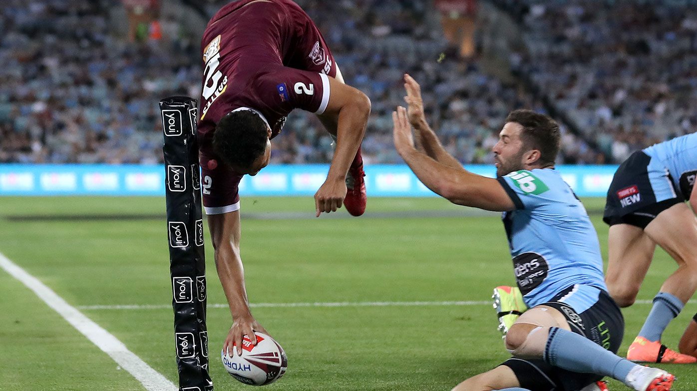 Xavier Coates scores for the Maroons