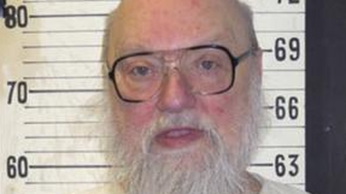 Tennessee inmate Oscar Smith is scheduled to be executed April 2022 and is asking the courts to reopen his case after DNA from an unknown person was detected on one of the murder weapons. 