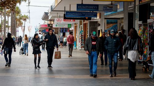 Shoppers at Manly Corso, Sydney.