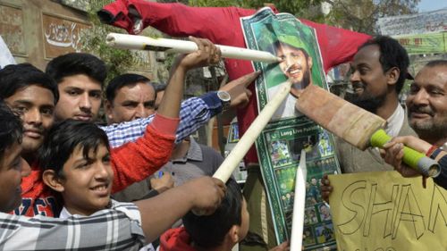 Pakistan cricket fans hold mock funeral for national team after disastrous World Cup display