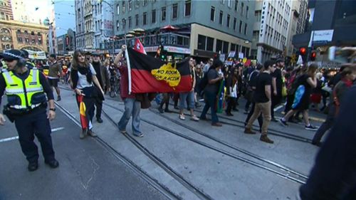 Large Aboriginal land rights protest in Melbourne CBD