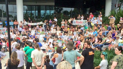 Protesters rally in support of Lady Cilento Children's Hospital not to discharge Baby Asha. (Twitter)