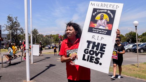 Leetona Dungay protests outside Sydney's Long Bay jail in 2017.