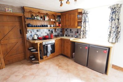 또 다른 놀라움을 선사하는 영국 시골의 매력적인 전원주택.