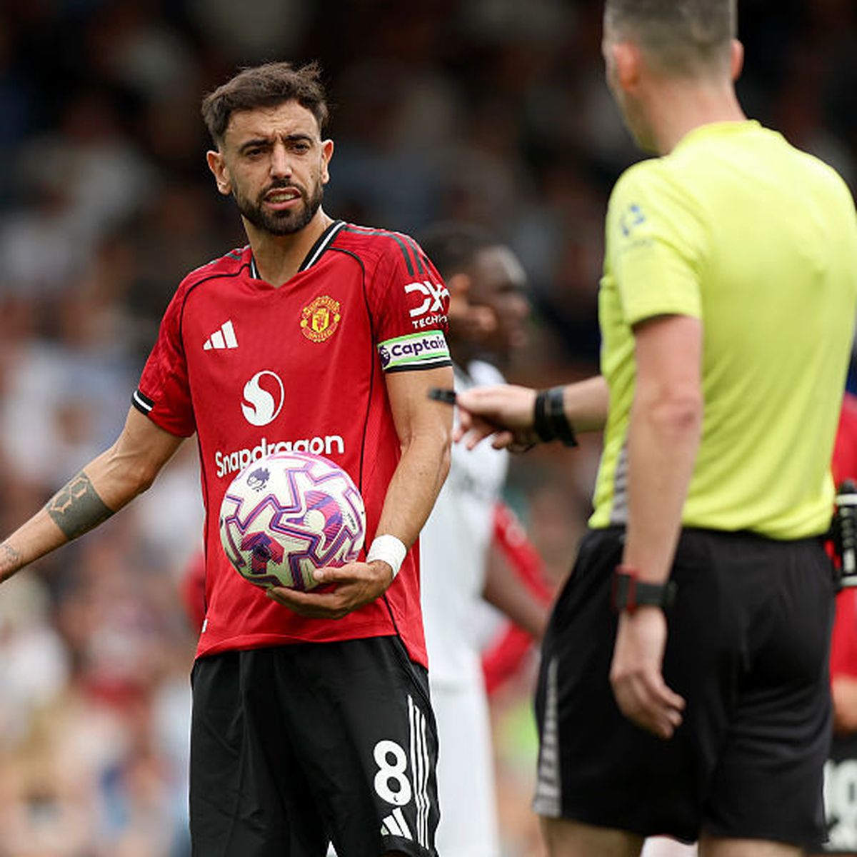 Premier League 2025: Manchester United vs Fulham, Bruno Fernandes misses penalty Chris Kavanagh, video, highlights, reaction, news