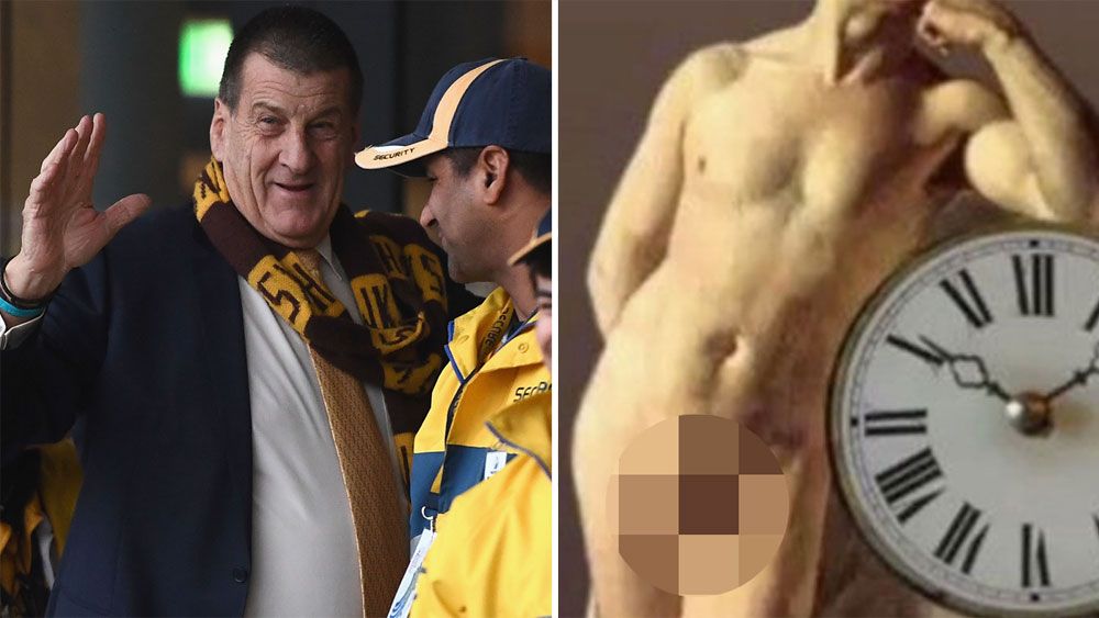 Hawthorn president Jeff Kennett involved in embarrassing nude man 'clock-up' on Twitter
