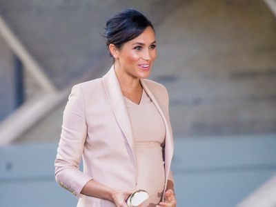 Meghan visits the National Theatre in London, January 2019