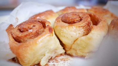 4-ingredient cinnamon scrolls are a baking cheat's dream