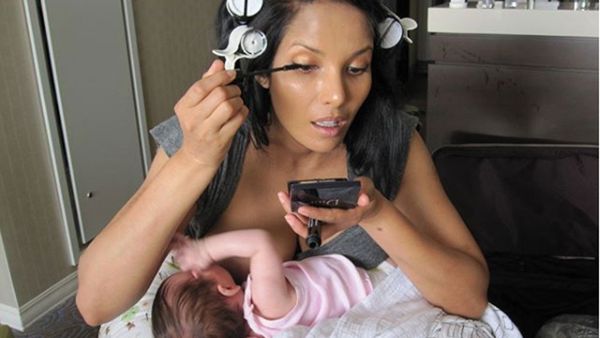 Padma Kakshmi breastfeeding her daughter