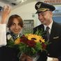 Pilot proposes to flight attendant in front of passengers