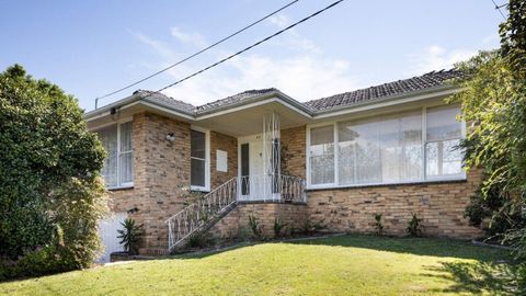 Auctions bargains Melbourne Sydney Adelaide house prices real estate property