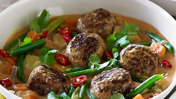 Hayden Quinn's red Thai beef meatball curry