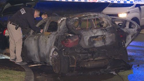 Deux femmes ont été retrouvées blessées par balle dans une voiture au sud-ouest de Sydney.