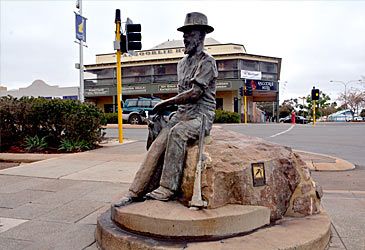 Which prospector registered the discovery of gold in Kalgoorlie in 1893?