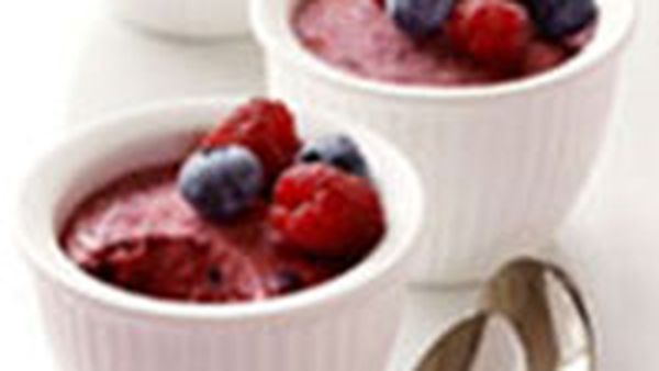Iced frozen berry yoghurt