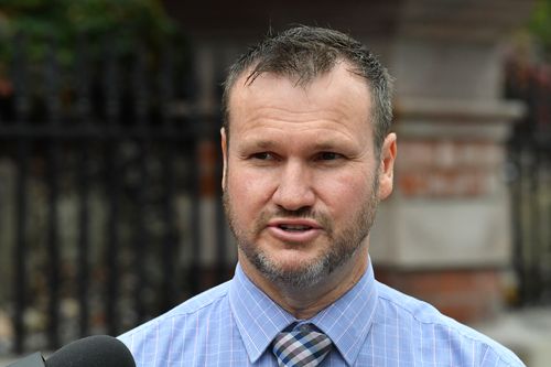 Detective Inspector Tony Geary speaks to the media outside the Somerville House girls school. (AAP)