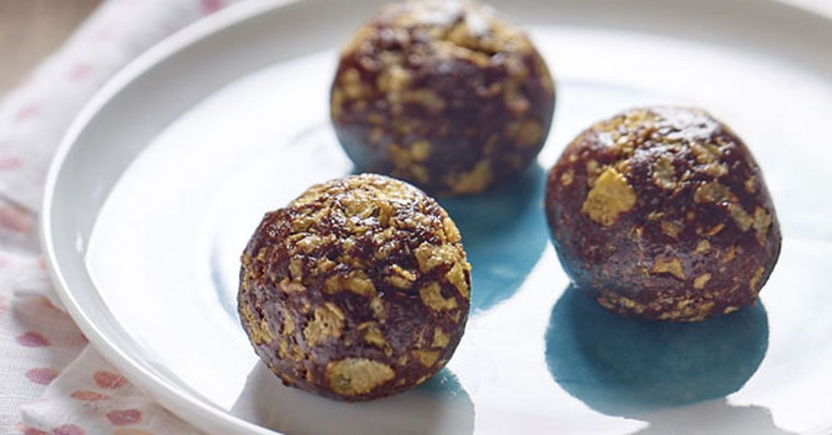 Choc Corn Flake protein power balls - 9Kitchen