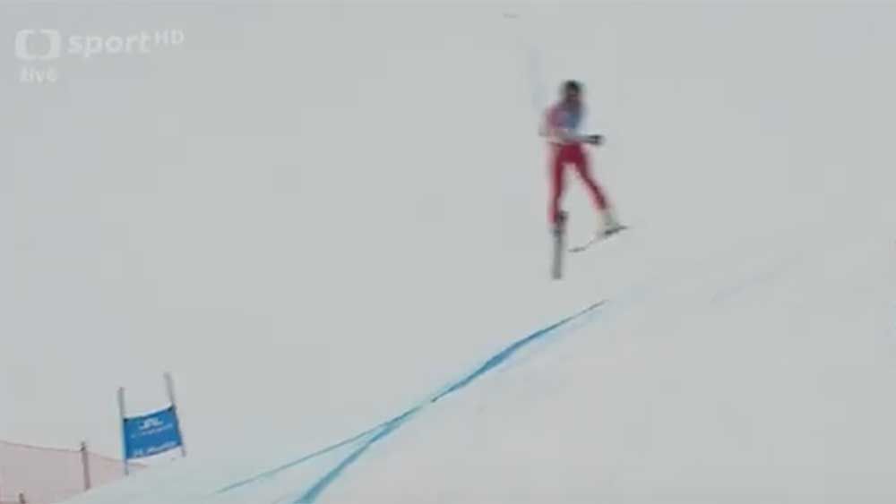 Skiing: Skier survives terrifying crash at World Championships