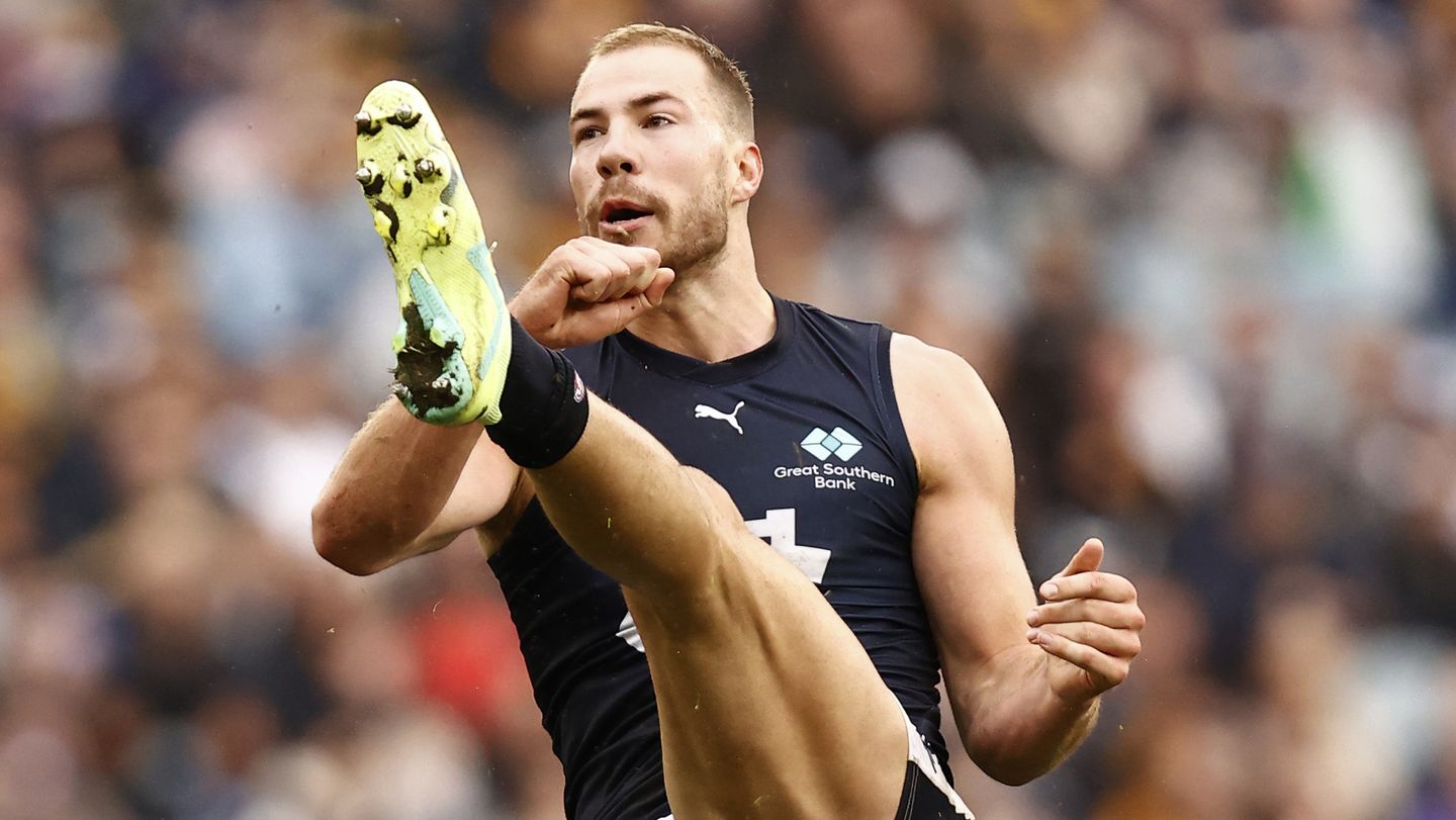 MELBOURNE, AUSTRALIA - JULY 02: Harry McKay of the Blues kicks for goal during the round 16 AFL match between Hawthorn Hawks and Carlton Blues at Melbourne Cricket Ground, on July 02, 2023, in Melbourne, Australia. (Photo by Darrian Traynor/Getty Images)