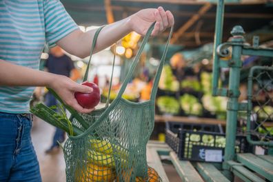 supermarket shopping for fruit advice