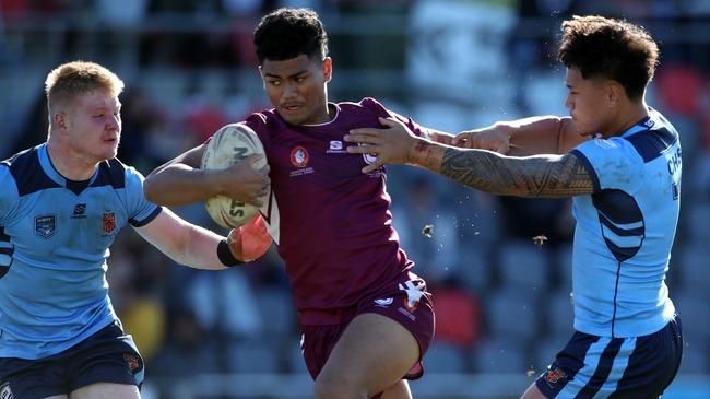 Teenage superstar Karl Oloapu is engage in a contract standoff with the Brisbane Broncos.
