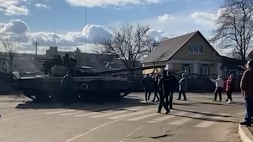 Dramatic footage shows Ukrainian man trying to stop Russian tank with his body