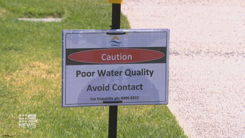 Mawson Lakes emit bad stench, South Australia