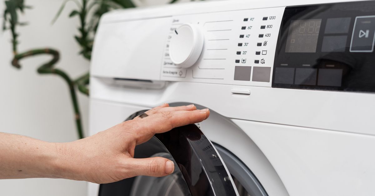 Hours of daily free power to be offered to 2.6 million Aussie households