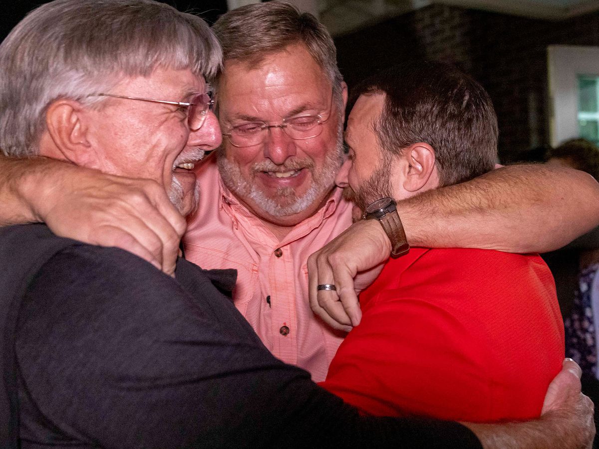 USA: Two men set free after 25 years of wrongful imprisonment for murder