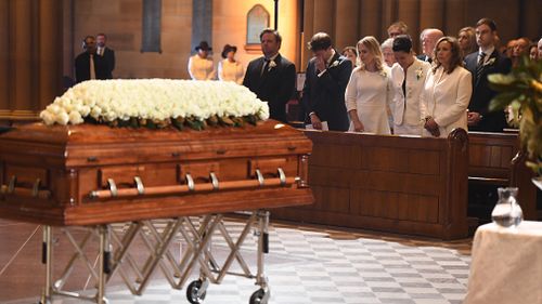 Mourners have been asked to wear white to Les Murray's funeral. (AAP)