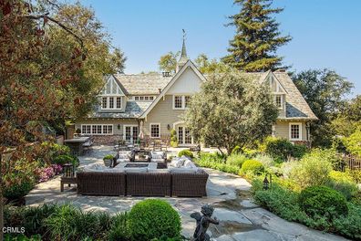 Simon Helberg big bang theory pasadena home