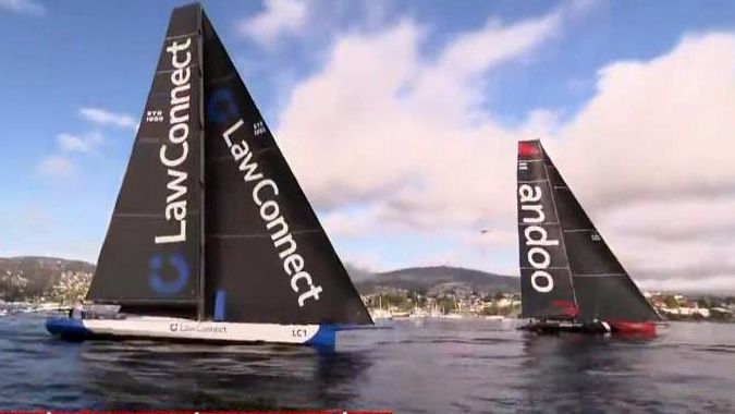 LawConnect (left) and Andoo Comanche go down to the wire in the 2023 Sydney to Hobart.