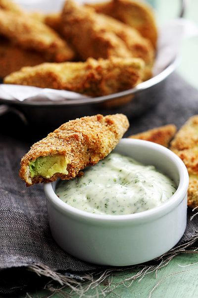 <strong>Afternoon tea: French-fried
avocado pieces</strong>