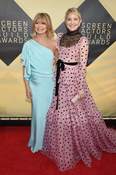 Goldie Hawn and Kate Hudson in Valentino at the 2018 SAG Awards