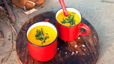 Carrot, ginger and honey soup